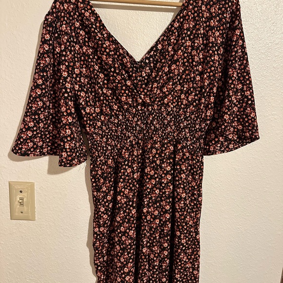 Good Luck Gem floral jumpsuit. Size medium. - Picture 5 of 5